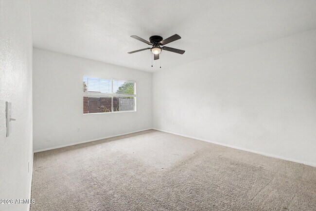 Building Photo - 1134 W Hermosa Dr