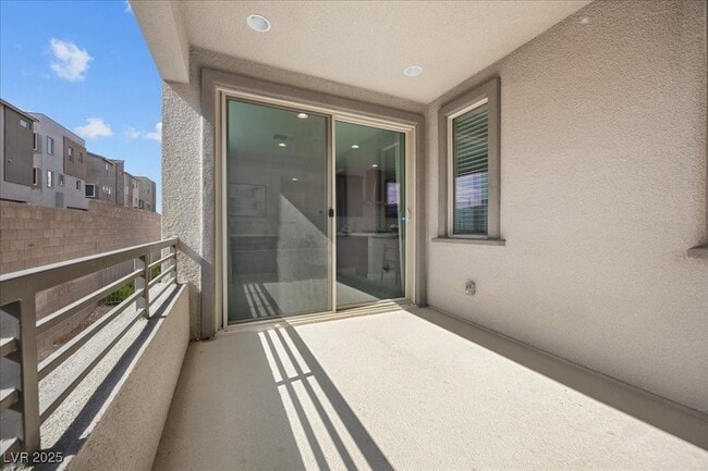 Building Photo - 635 Pyrite Will St