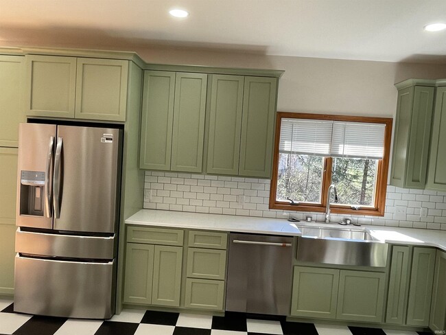 Building Photo - 5893 S Black Ankle Rd