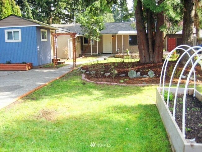 Building Photo - 11518 30th Ave NE