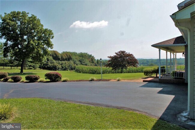 Building Photo - 15529 Dellinger Rd