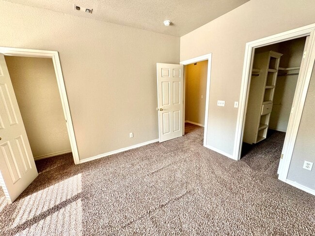 Building Photo - 1308 S 3rd St