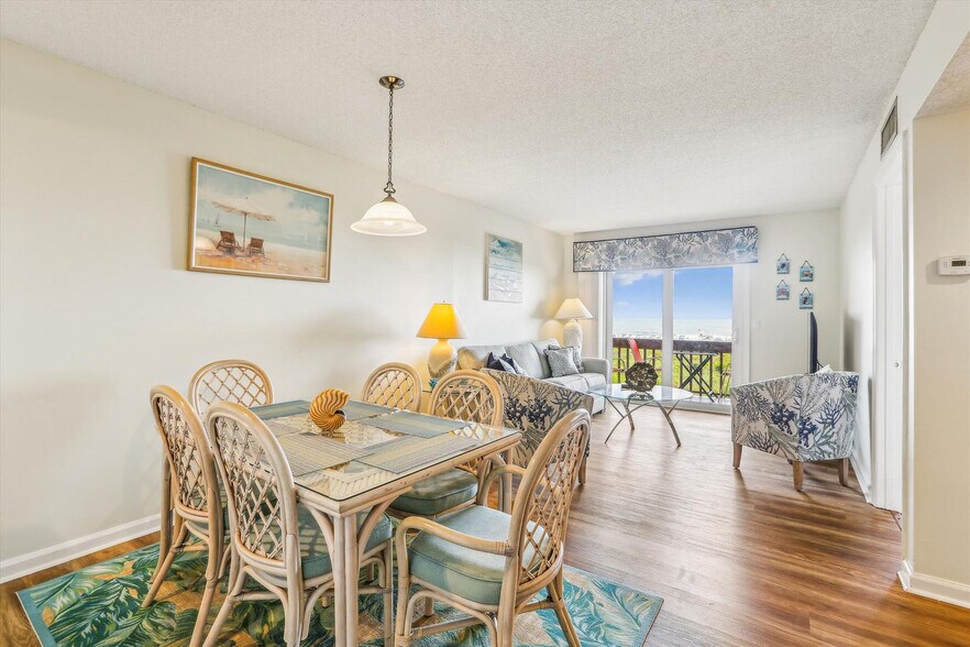Building Photo - 880 Jimmy Buffett Mem Hwy