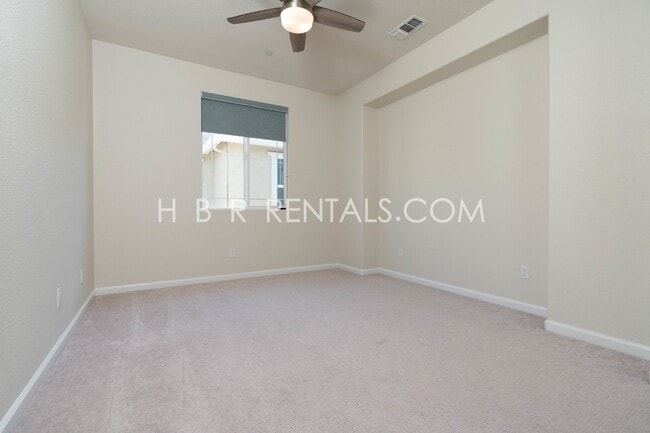 Building Photo - 312 E Liverno Ave