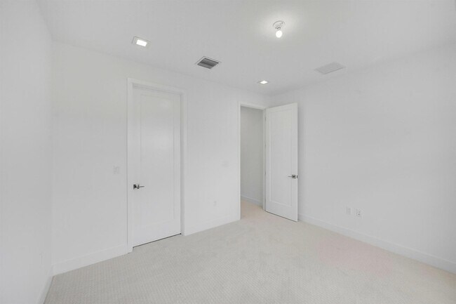 Building Photo - 13072 Feathering Wy