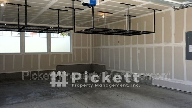 Building Photo - 2512 Zeeden Way