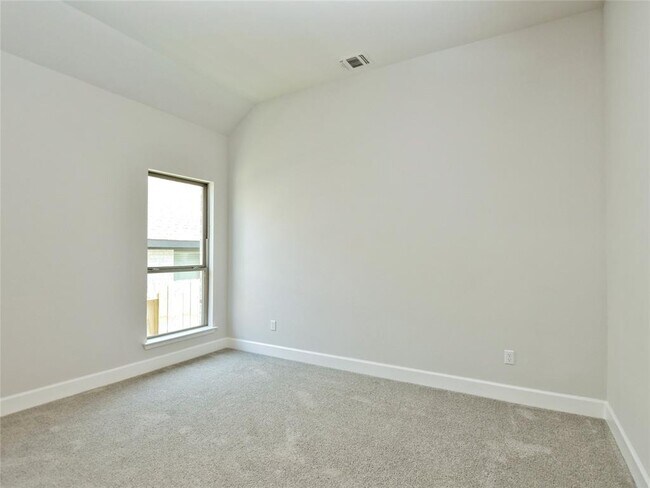 Building Photo - 612 Jefferson Dr