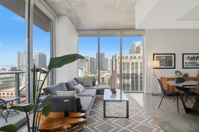 Building Photo - 151 SE 1st St