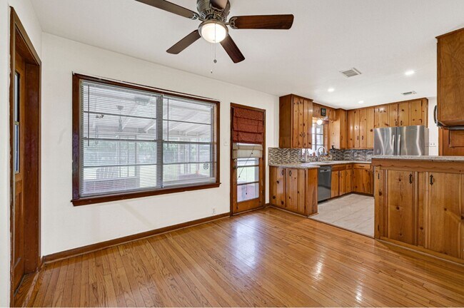 Building Photo - 1235 Ansbury Dr