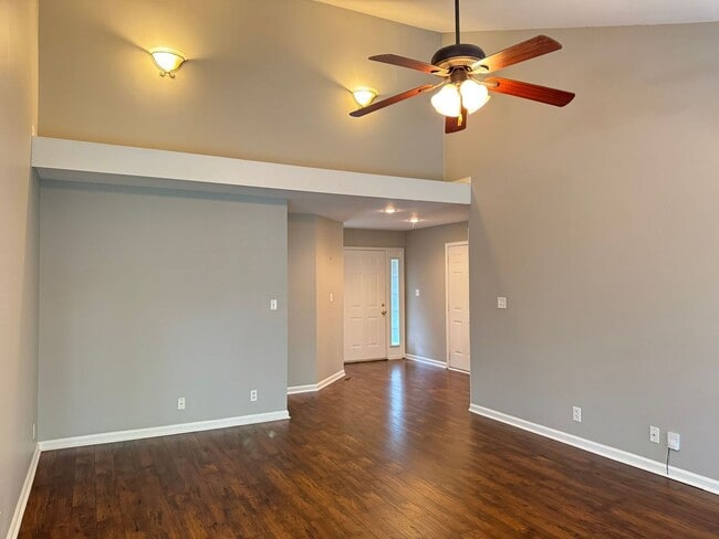 Building Photo - Sango! Partial Brick home with 3 bedrooms,...