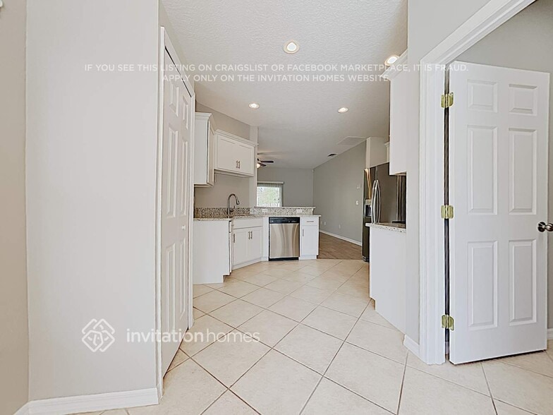 Building Photo - 1901 Precious Cir