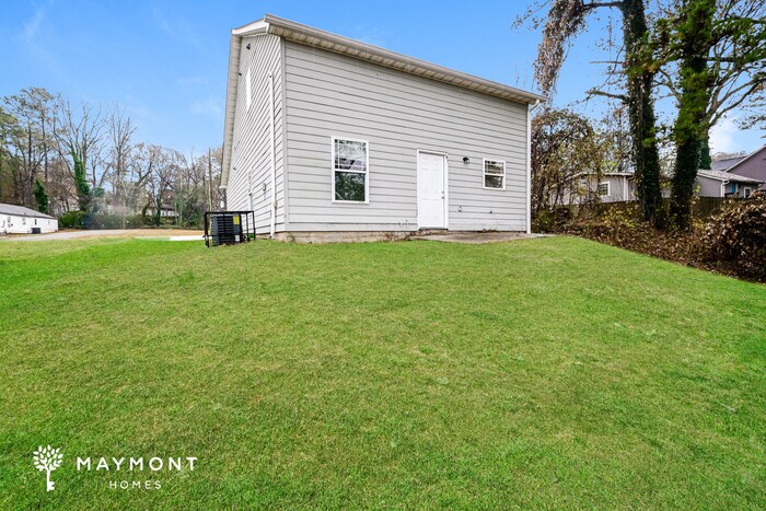 Building Photo - 2003 Reynolds Dr SW