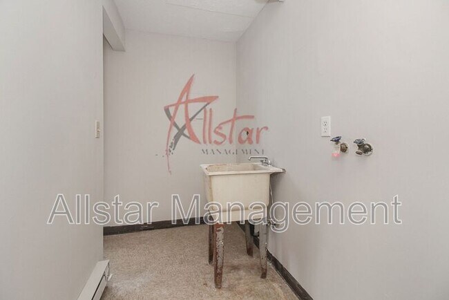 Building Photo - 1316 Massachusetts Ave