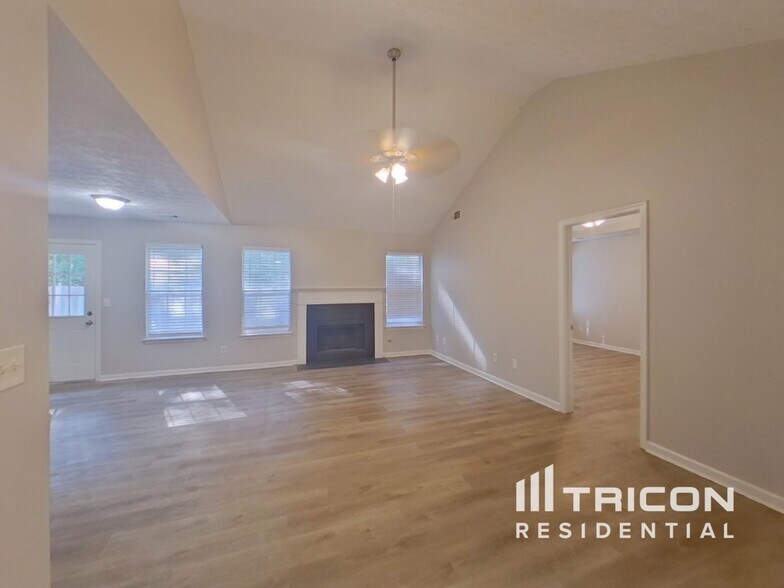 Building Photo - 5813 Wellborn Creek Dr