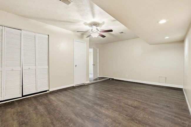 Building Photo - 16235 Cutten Rd