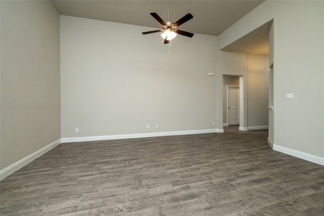 Building Photo - 4816 Dewy Rose Ln