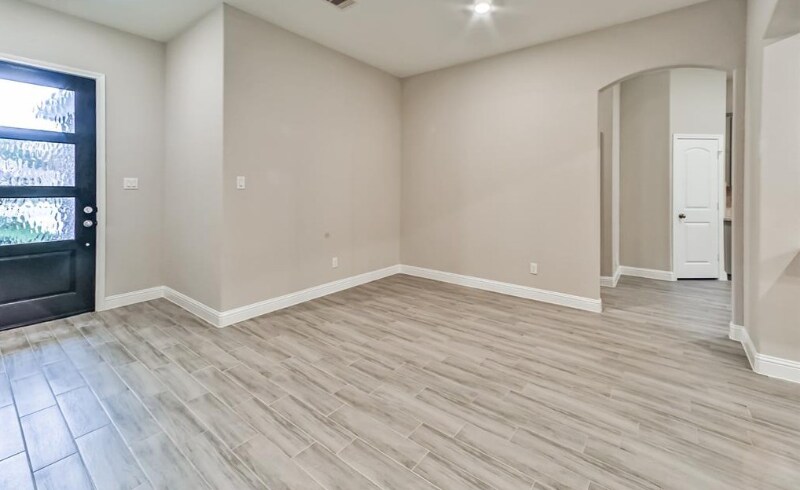 Building Photo - 1035 Carson Dr