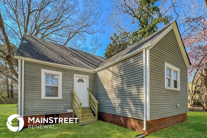 Building Photo - 125 Inglenook Dr