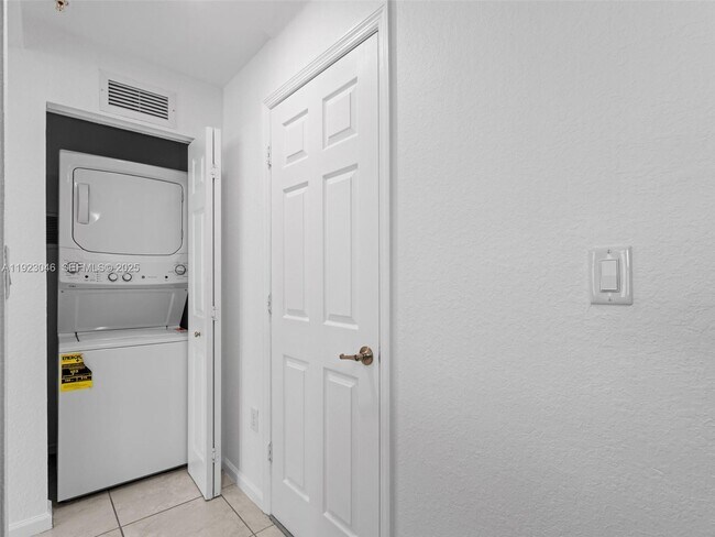 Building Photo - 11603 NW 89th St