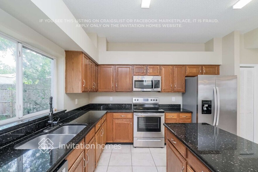 Building Photo - 11424 Glenmont Dr