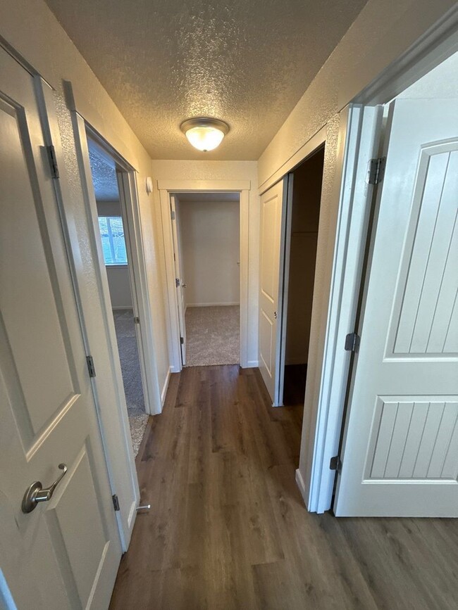 Building Photo - 918 Bryan Ct