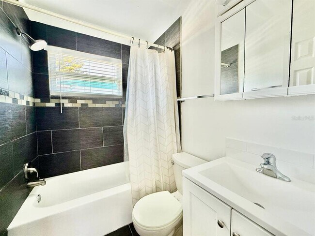 Building Photo - 151 148th Ave