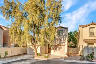 Building Photo - WONDERFUL 3 BEDROOM HOME AT END OF CUL-DE-...