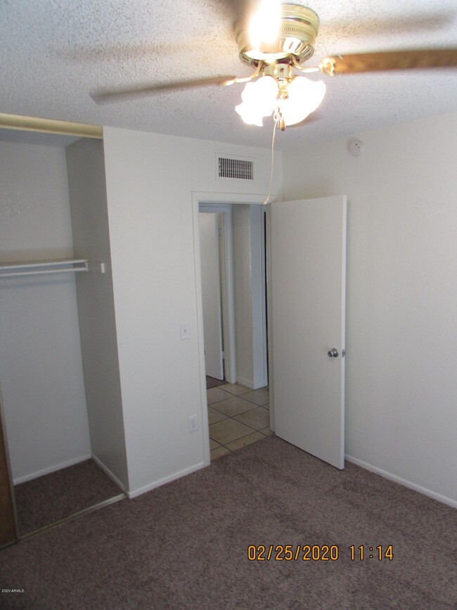 Building Photo - 1020 W La Jolla Dr