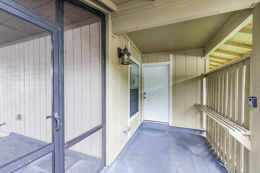 Building Photo - 6906 El Centro Ct