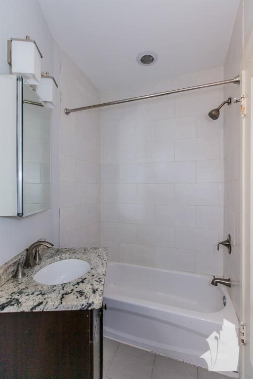 Building Photo - 2220 W Wilson Ave