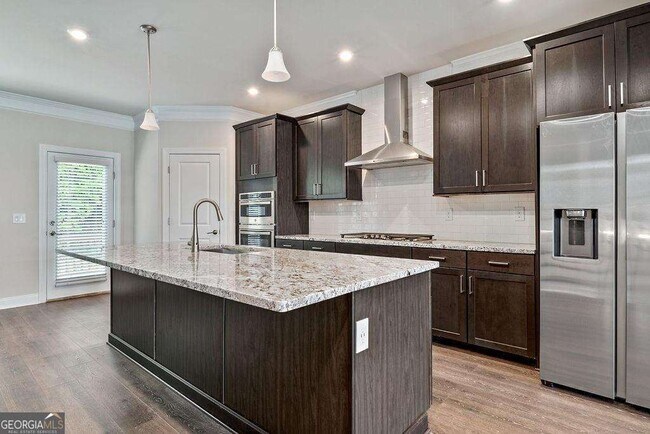 Building Photo - 1395 Harris Way S