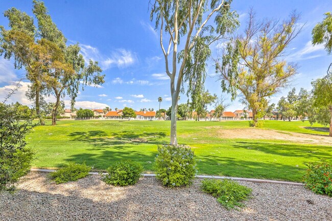 Building Photo - 1601 W Beardsley Rd