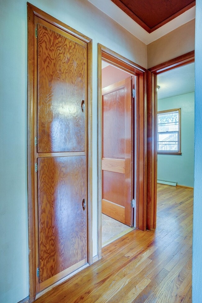 Building Photo - 2 Bed Bungalow in Champaign- Available August 2026