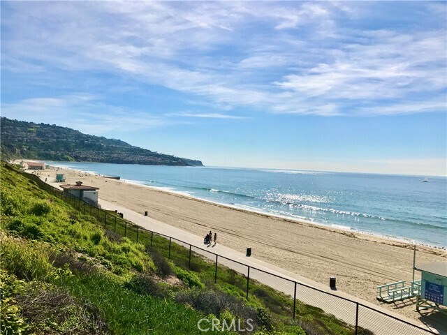 Building Photo - 374 Palos Verdes Blvd