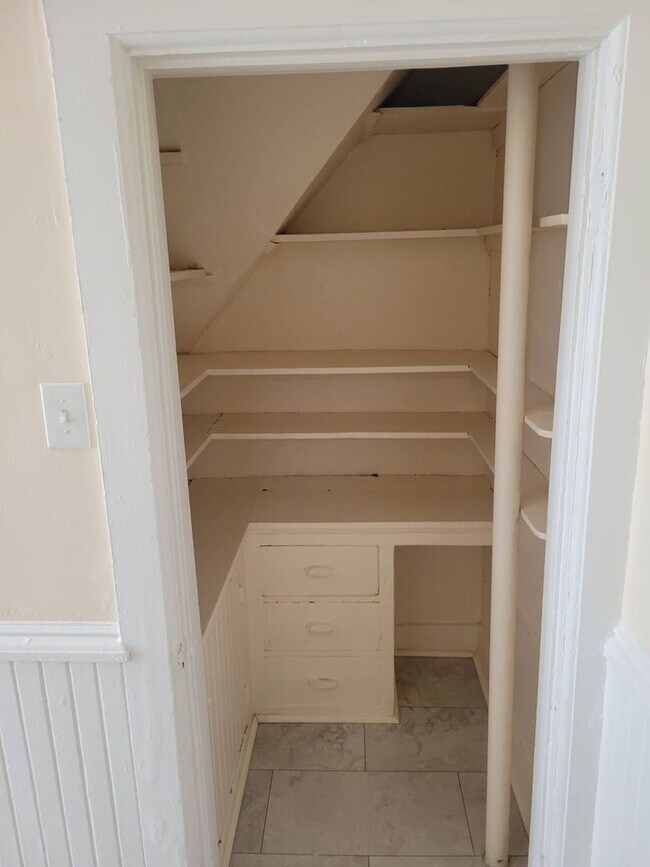 Building Photo - 1946 N 39th St