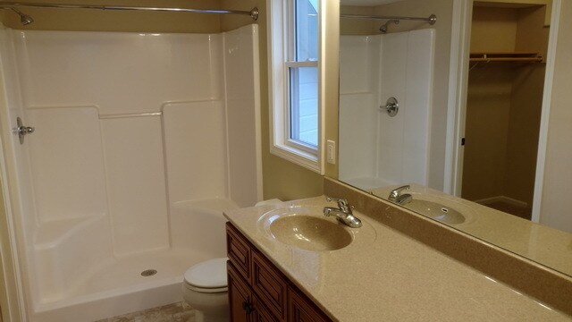Building Photo - 4 bedroom, 3 bath home on quiet Cul-de-sac...