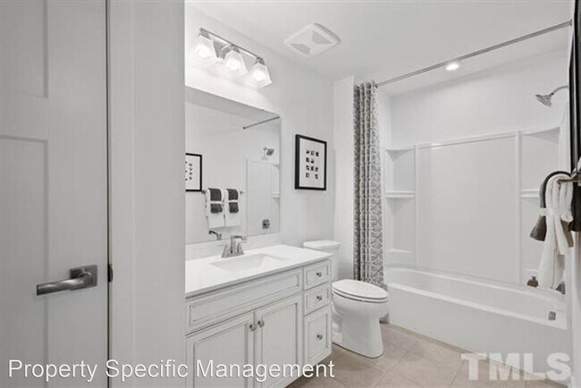 Building Photo - 3 br, 2.5 bath House - 406 Smallwood Drive