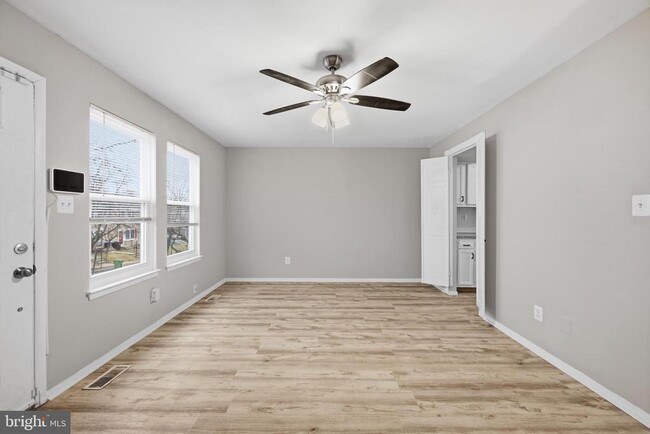 Building Photo - 40 Cobber Ln