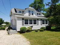 Building Photo - 252 Asharoken Ave