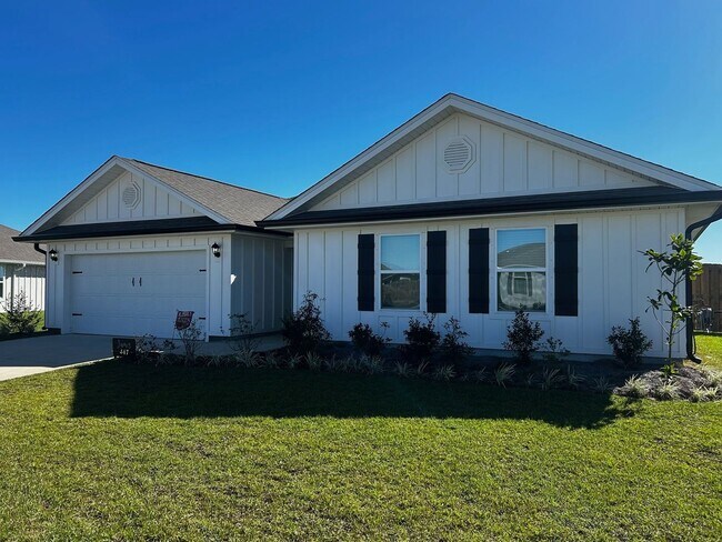 Primary Photo - 4BR/2BA Gulf Shores home with community pool