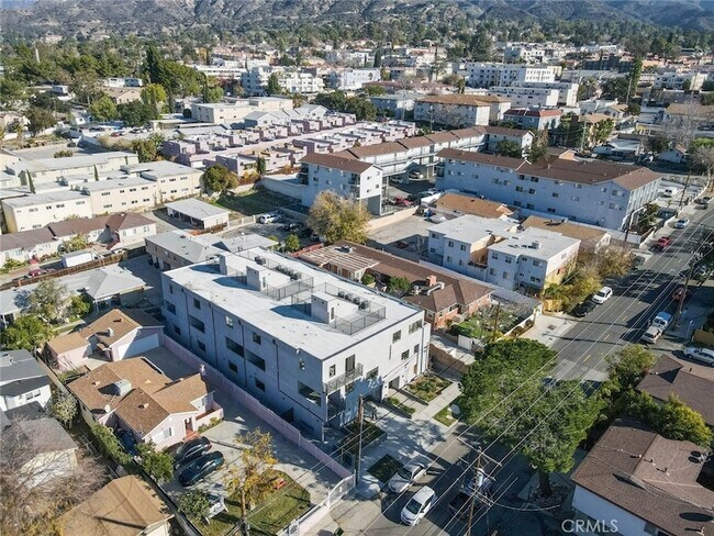 Building Photo - 7341 Valmont St