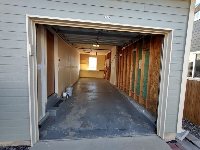 Building Photo - 6124 Scottsbluff Dr