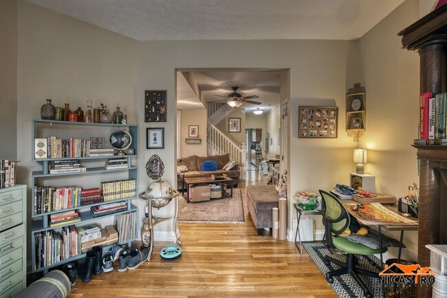 Building Photo - 245 Collins Ave