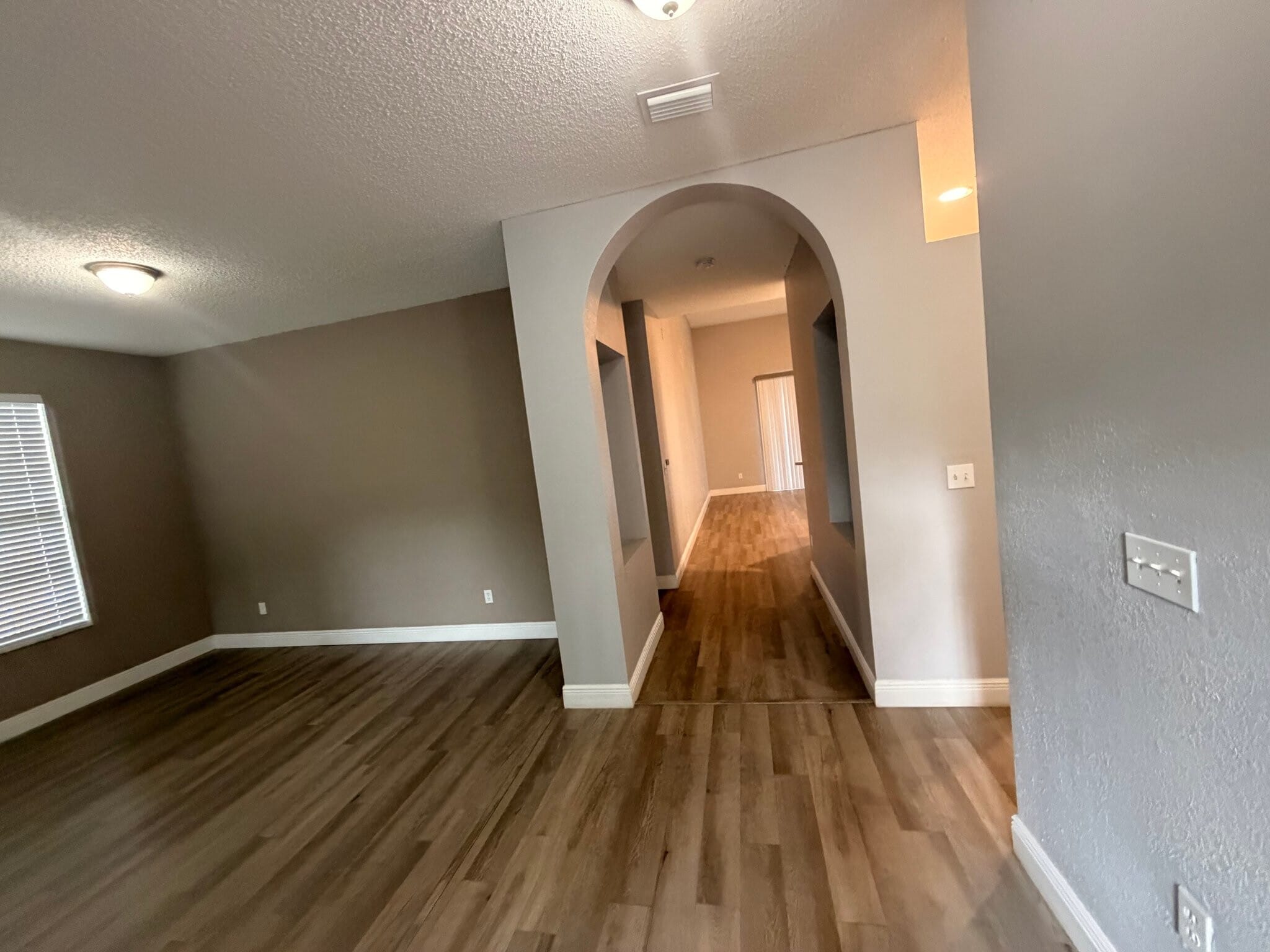 Building Photo - 704 Grand Canyon Dr