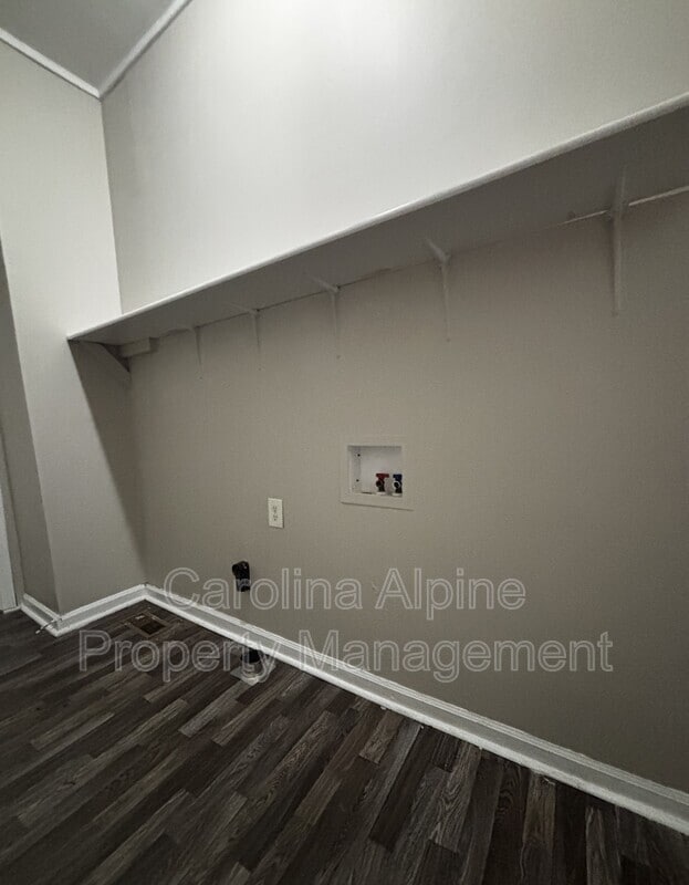 Building Photo - 1601 Collinston Dr