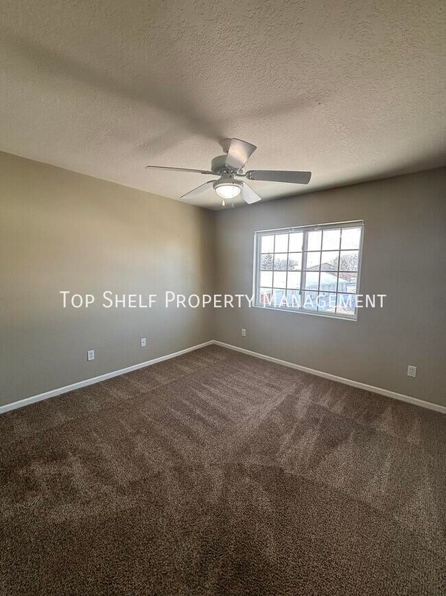 Building Photo - 101 NW 8th St