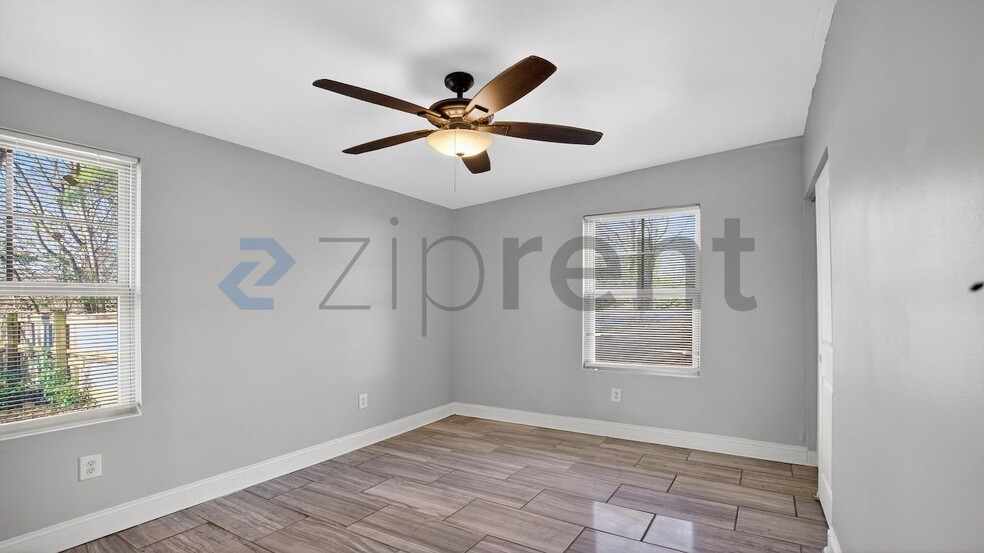 Building Photo - 1657 Thornton Pl SW