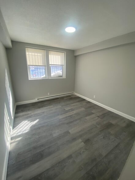 Building Photo - 472 Norfolk St