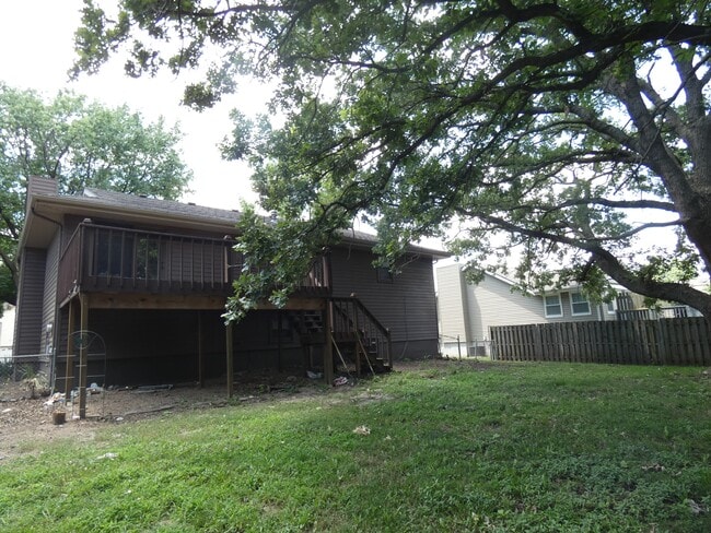 Building Photo - 8502 Orchard St