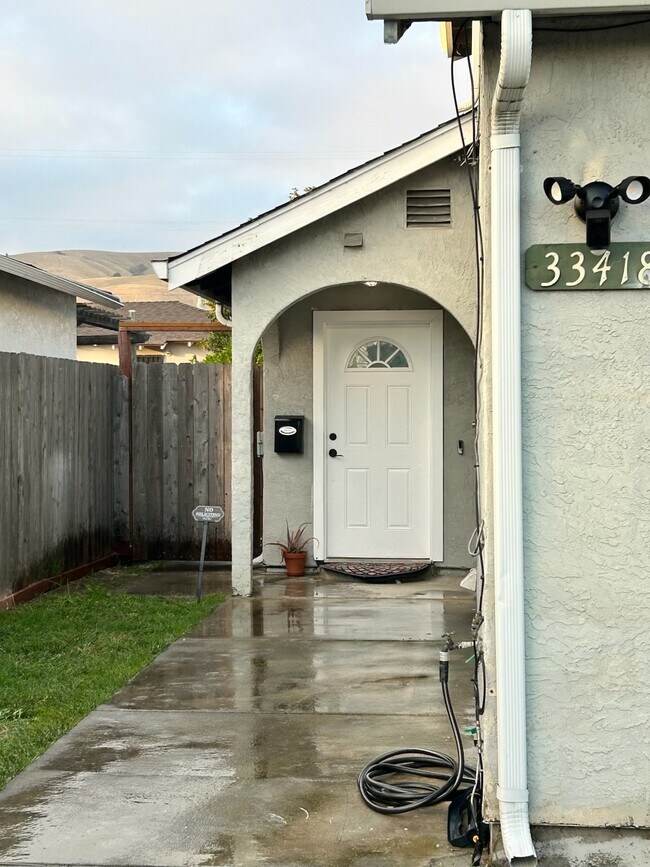 Primary Photo - 33418 5th St